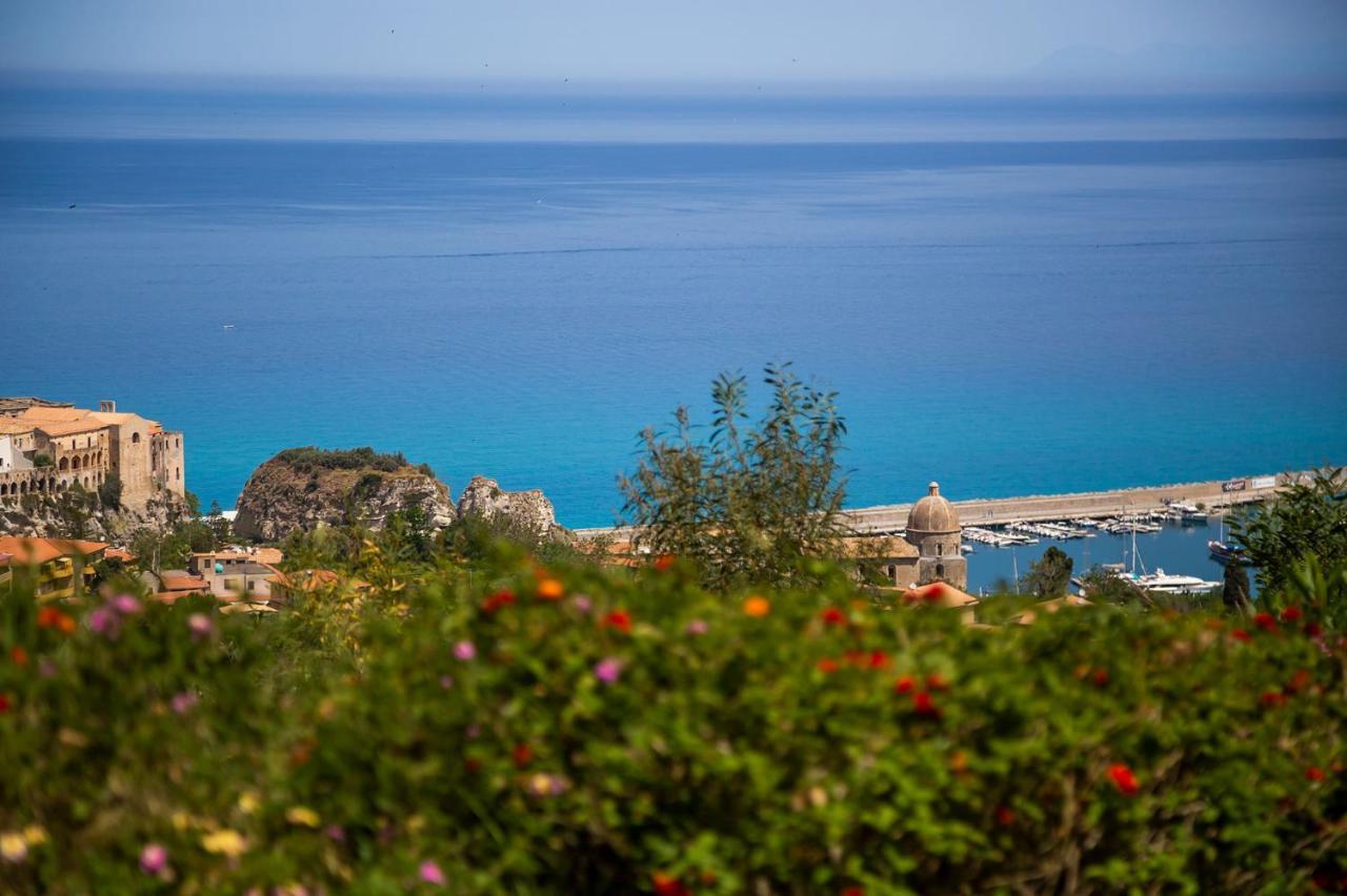 Solmaris Tropea Rooms & Suites Bagian luar foto